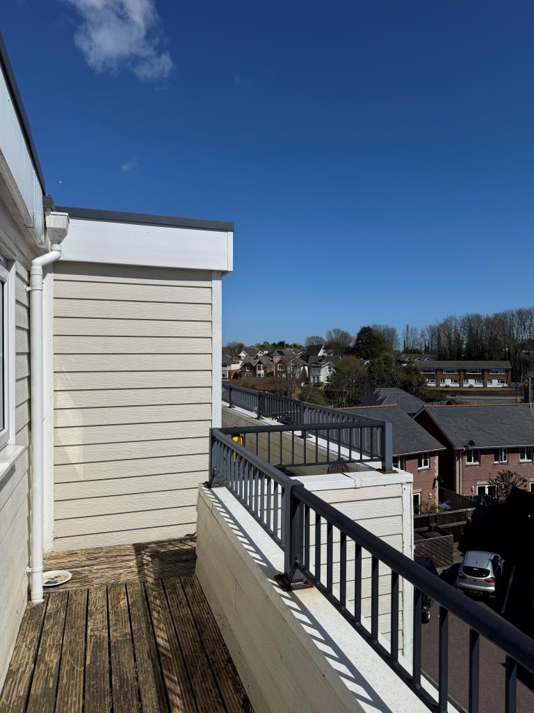Lot: 167 - FLAT WITH WRAPAROUND BALCONY AND PARKING FOR INVESTMENT - View from Balcony